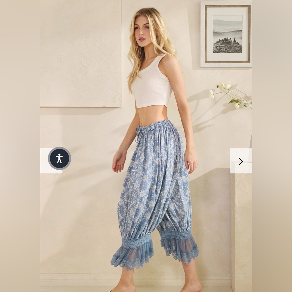 Oli & Hali WASHED PAISLEY PRINTED BLOOMER PANTS - Picture 3 of 8